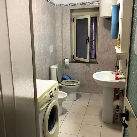 Royal Opposite Nalu Bar * 地拉那